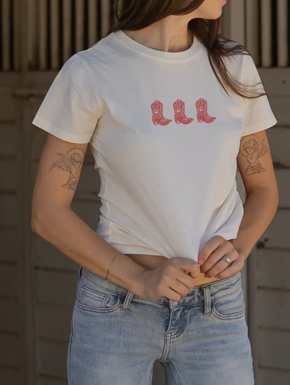 boot graphic tee
