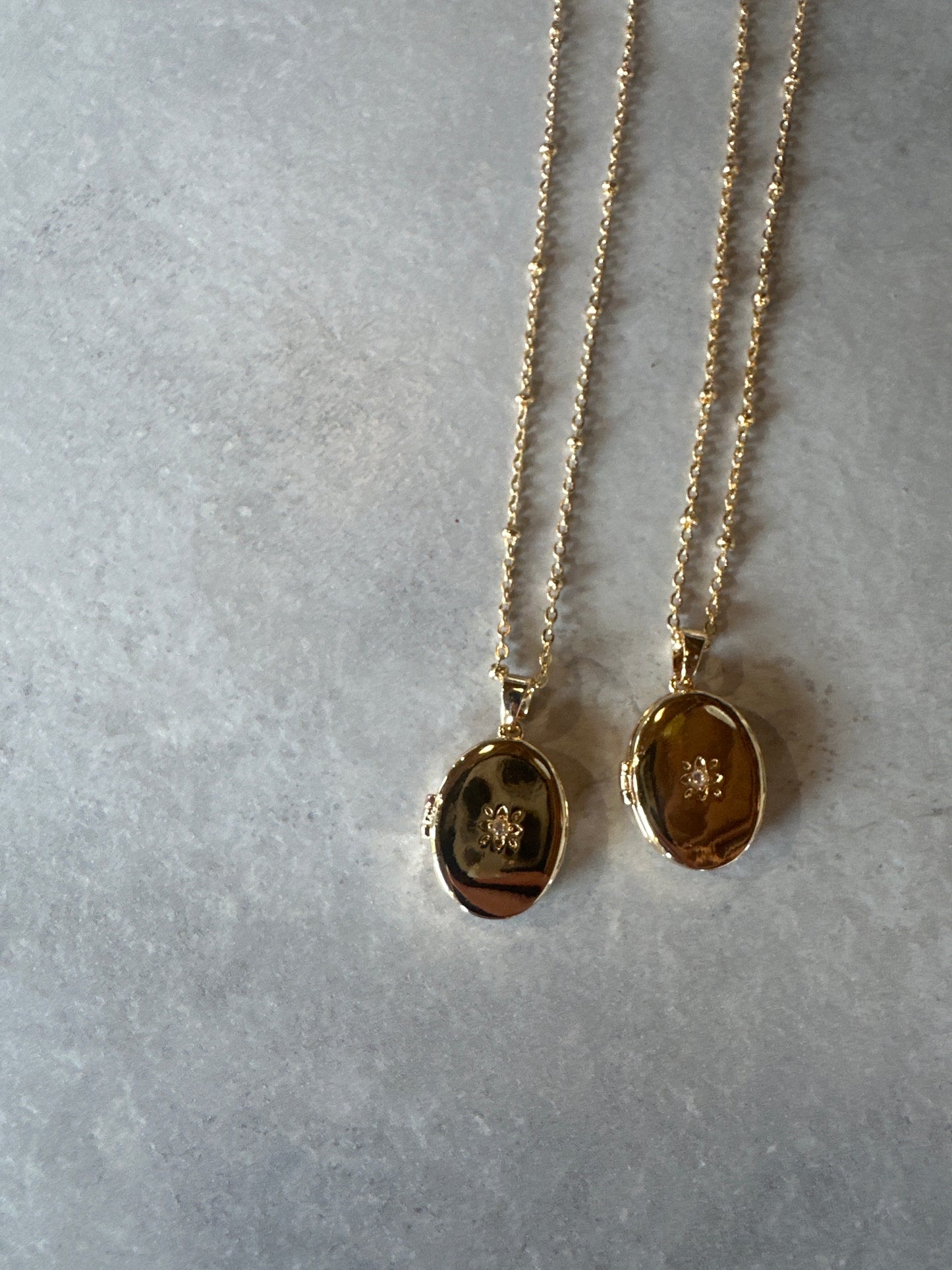 oval locket