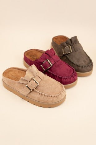 chesnut clogs